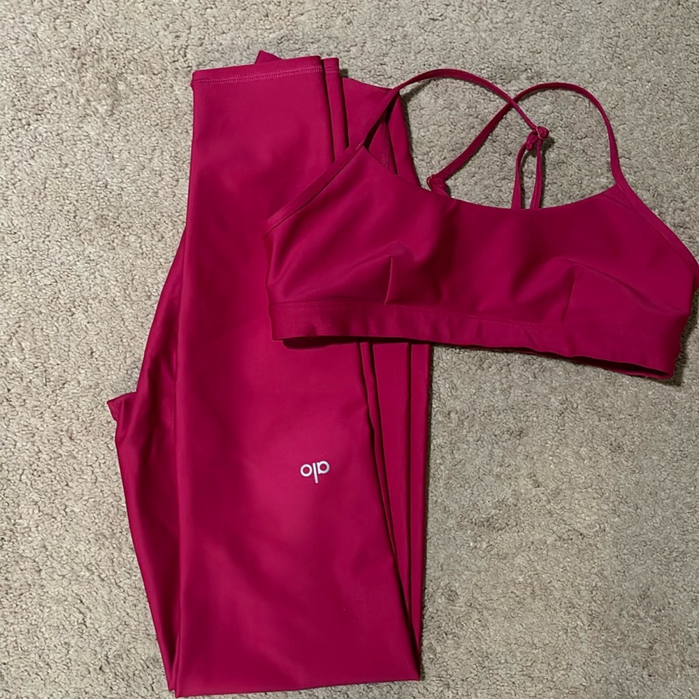 Alo airlift hot pink workout set.